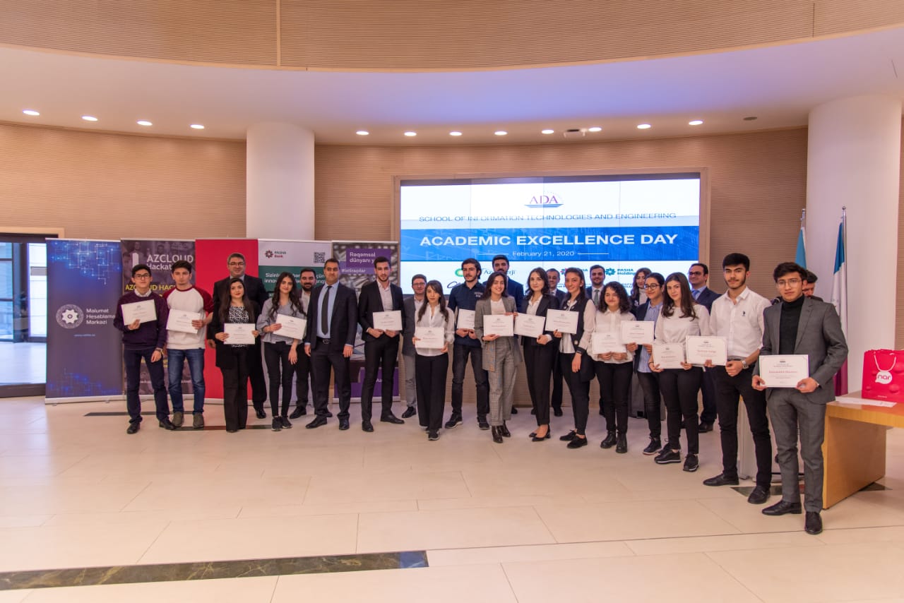 “Nar” ADA Universitetinin İT üzrə fərqlənən tələbələrinə dəstək olub - FOTOLAR