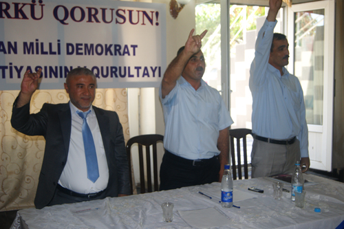 Yigit sevgilisini jinsiy aloqa qilish uchun sotib yubordi. Sirk masxaraboz porno